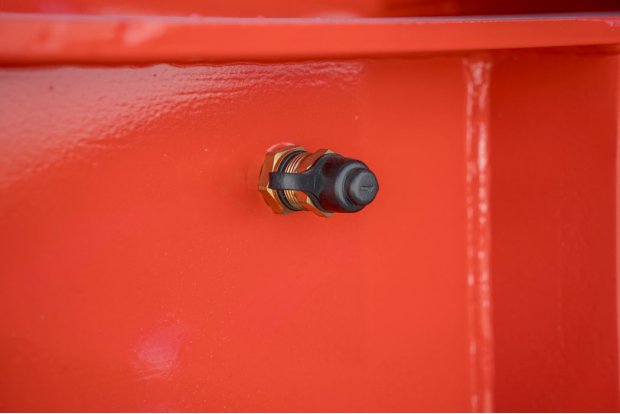 Штуцер подкачки