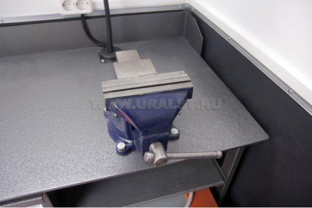 Слесарные тиски