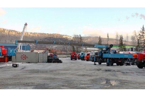 Автомобиль бортовой Камаз 43118-46 с КМУ DONGYANG SS1926