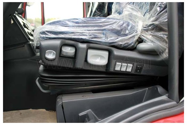 Тягач IVECO 633910