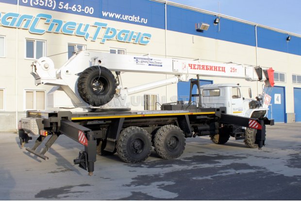 Опорный контур автомобильного крана КС-55732 Челябинец