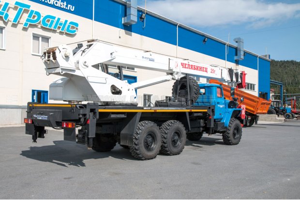Автокран Челябинец КС-55732