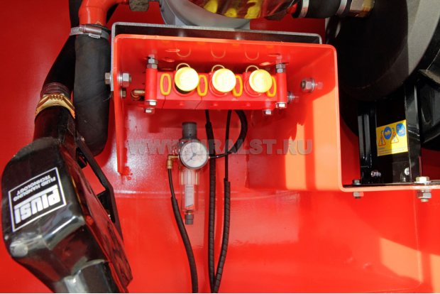 Блок пневмоуправления донными клапанами