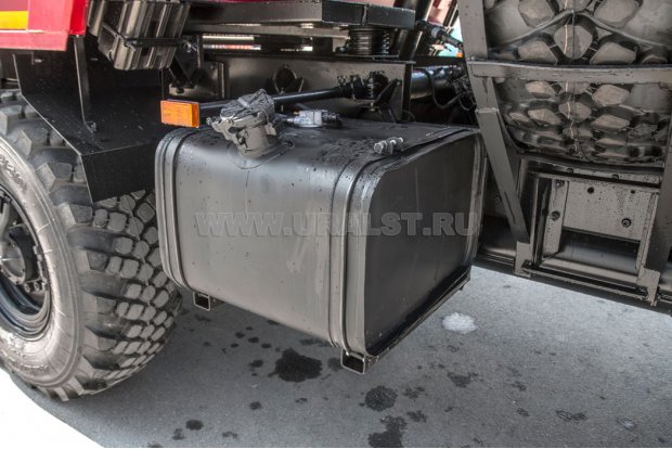 Cамосвал Урал с задним бортом