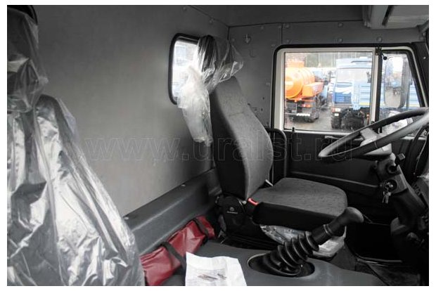 Кабина водителя автомобиля Камаз 43118-3938-46