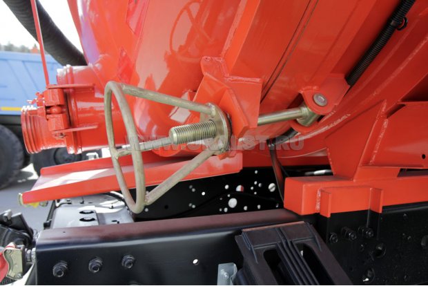 Запор днища