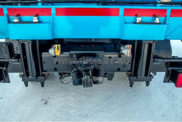 Заднее сцепное устройство