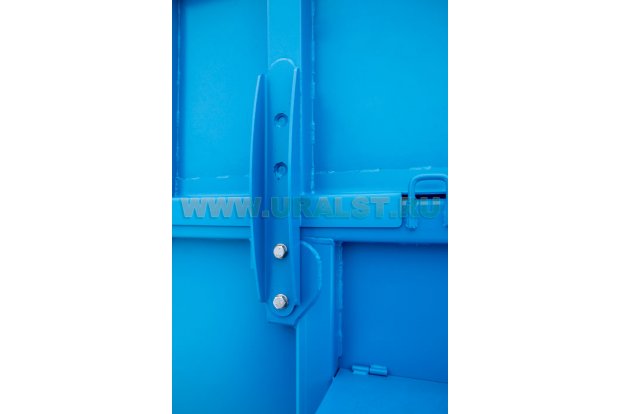 Крепление надставной части защитного ограждения кабины