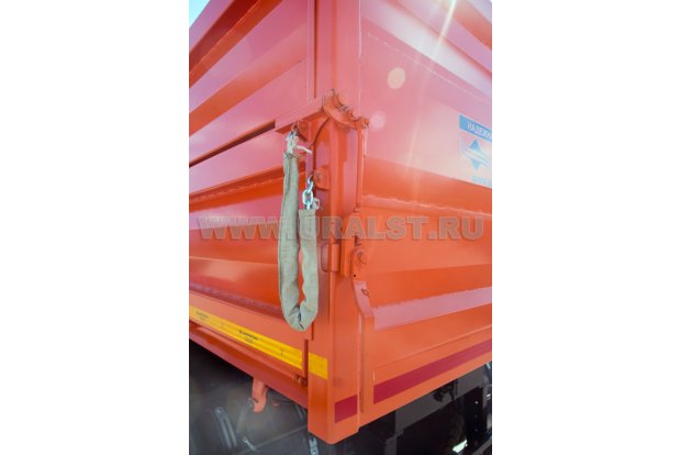 Механизм запирания бортов