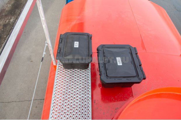 Песок, кошма