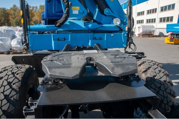 Седельно сцепное устройство