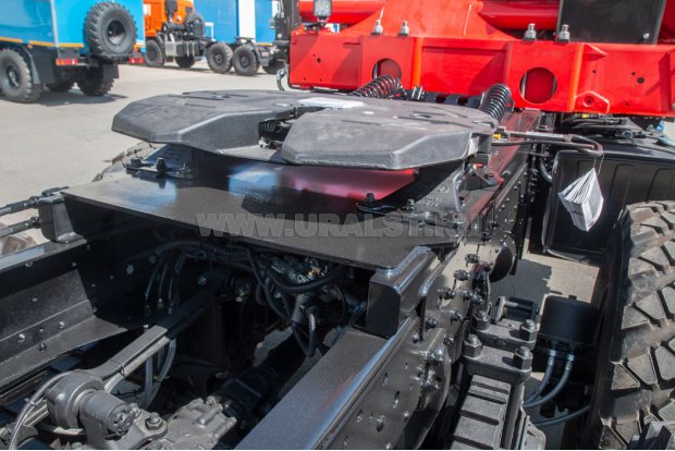 Седельно сцепное устройство