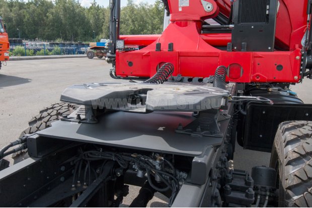 Седельно сцепное устройство