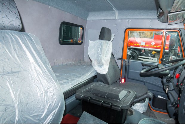 Спальное место в кабине водителя