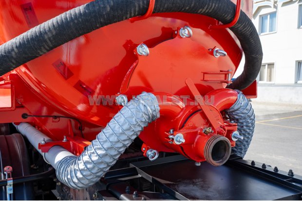 Ревизионный люк с задвижкой