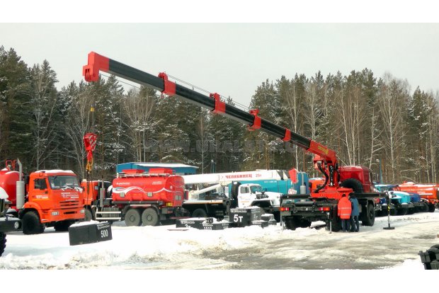 Тягач Урал 44202-82М с КМУ ИТ-180