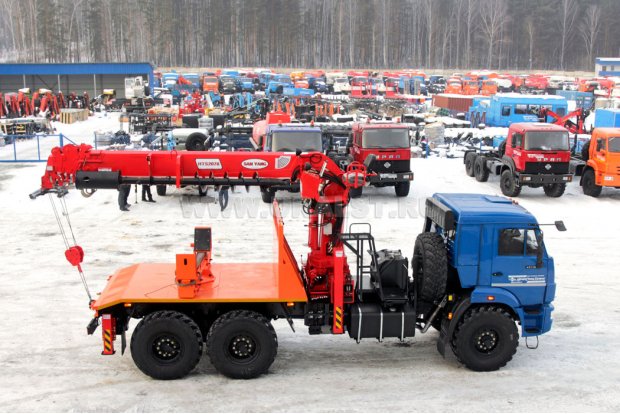 Бурильно-крановая машина столбовоз Камаз с КМУ и буром