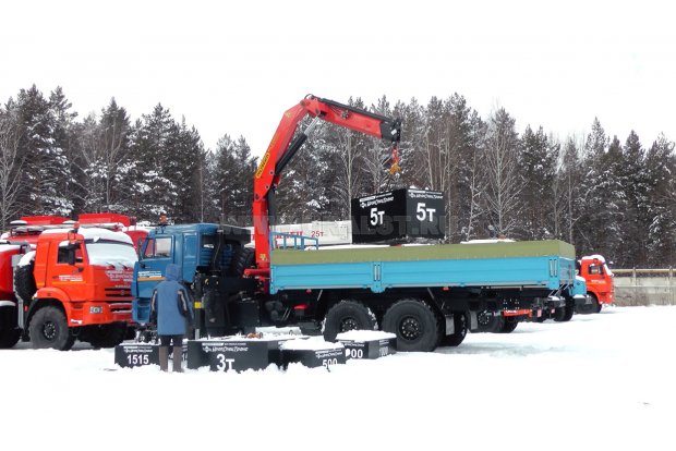 Бортовой автомобиль для ВВ Камаз 43118-46 с краном-манипулятором PK-23500