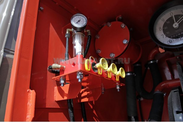 Блок пневмоуправления донными клапанами