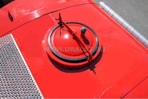 Заливная горловина емкости