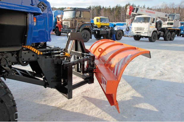 Передний скоростной отвал