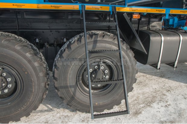 Лестница обслуживания УПМ