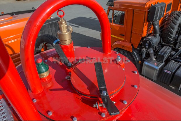 Люк для верхнего налива производства УСТ