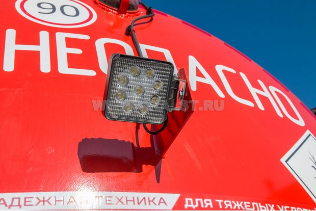 Фара-прожектор