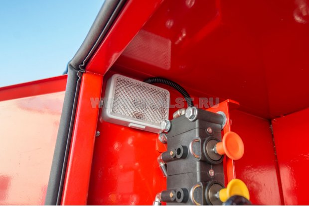 Плафон освещения отсека