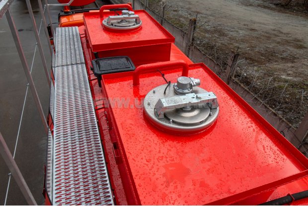 Площадка обслуживания цистерны