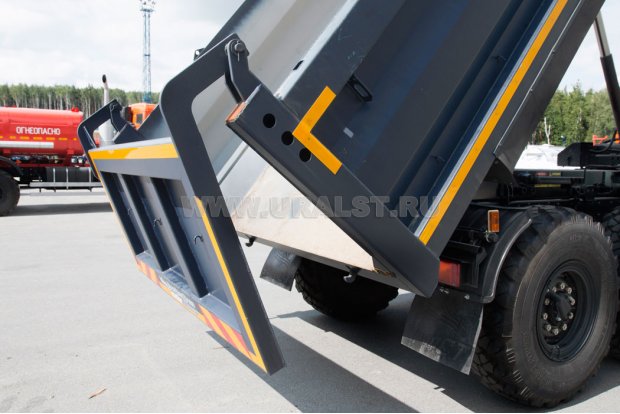 Самосвал Камаз