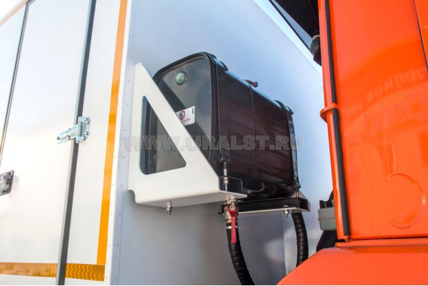 Бак гидросистемы