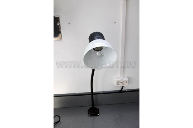 Настольный светильник