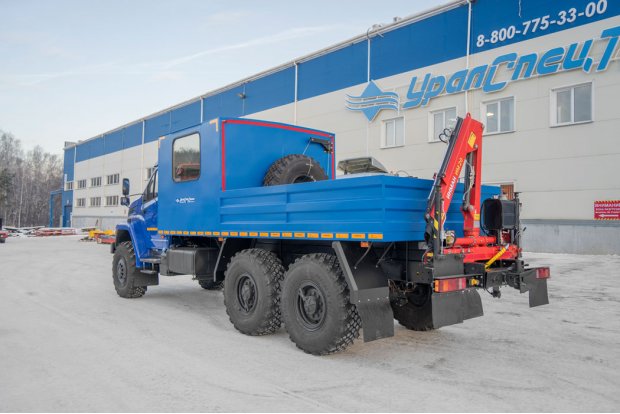 Грузопассажирский автомобиль с КМУ (ГПА кат.С)  ГПА 6+2 откр. с КМУ ИМ-20 УСТ 5453 Урал NEXT 4320-6951-72 базовая