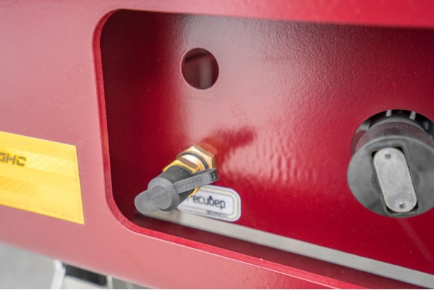 Штуцер подкачки