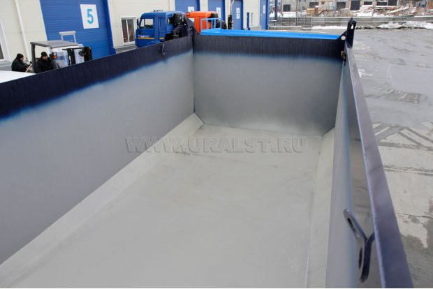 Самосвальная платформа