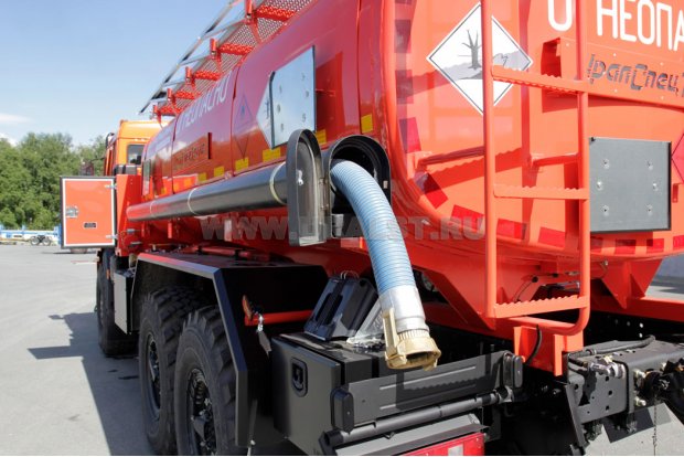 Напорно-всасывающий рукав автотопливозаправщика