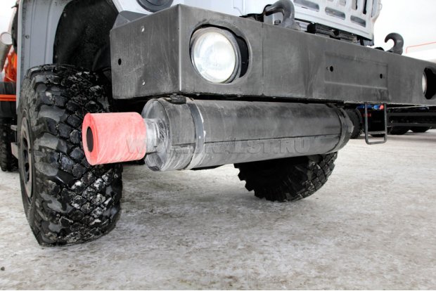 Глушитель с искрагасителем