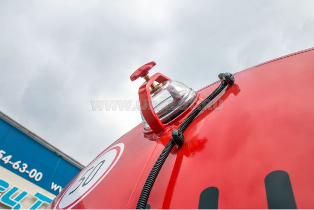 Окно уровня для вакуумных емкостей