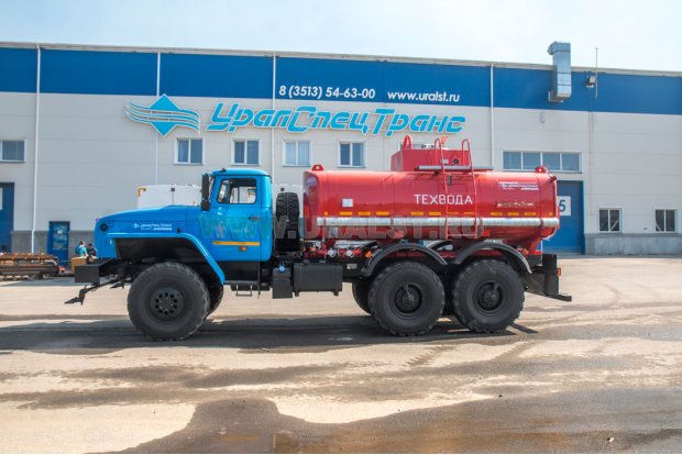 Автоцистерна для техводы АЦВ-10 УСТ 5453 Урал 5557-1112-72Е5, поливомоечная рейка 