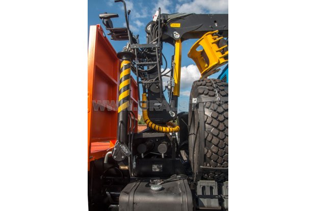 Колонна гидроманипулятора