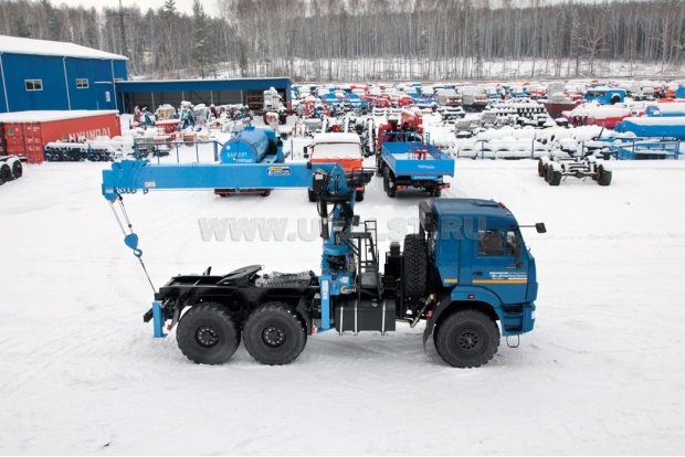 Тягач Камаз с КМУ DONGYANG SS1926