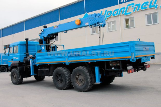 Автомобиль бортовой Урал 4320-82МА12 с краном-манипулятором DONGYANG SS1926