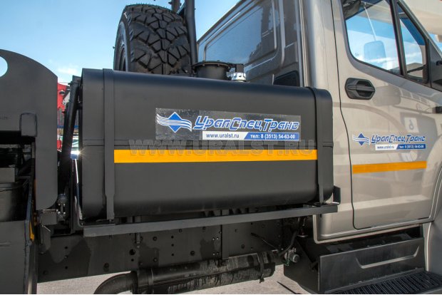 Бак гидросистемы автокрана КС-45721 Челябинец