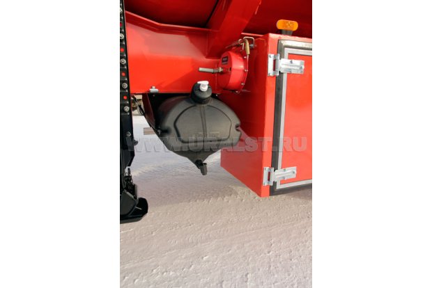 Бачок для воды с краном