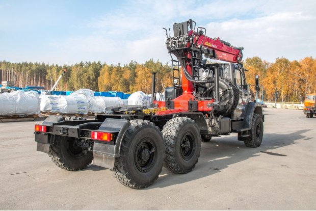 Тягач Урал 4320-74NEXT с ГМ Epsilon М130L97