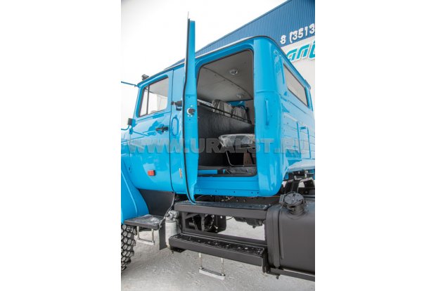 Сдвоенная кабина водителя