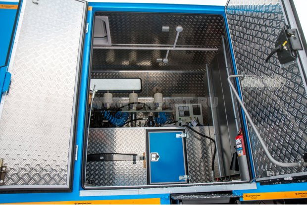 Фургон маслостанция