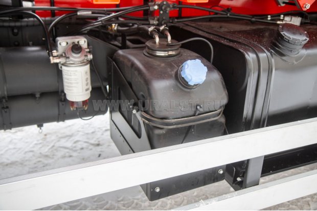 Бак с реагентом