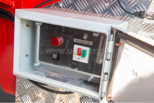 Пульт включения насоса